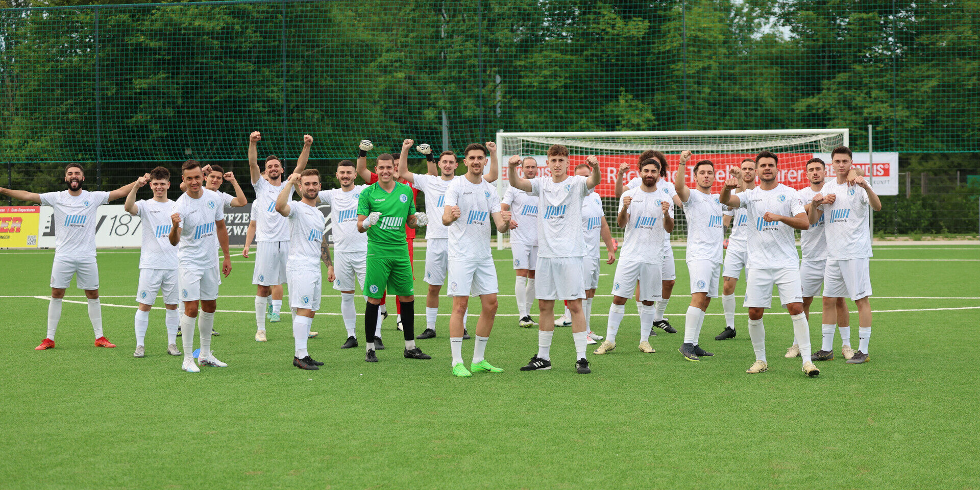 0B3A8137.JPG_compressed